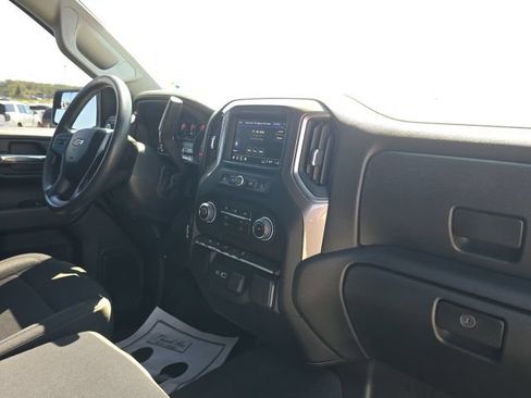 Certified 2023 Chevrolet Silverado 1500 Custom AWD/4WD image 19