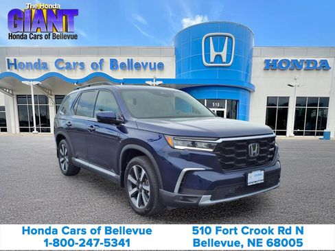 Used 2023 Honda Pilot Touring image 11