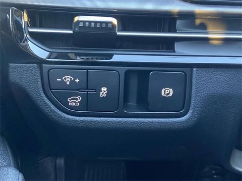 New 2026 Kia Sportage EX image 18