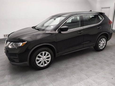 Used 2019 Nissan Rogue S AWD/4WD image 2