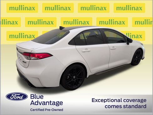 Used 2021 Toyota Corolla SE FWD image 3