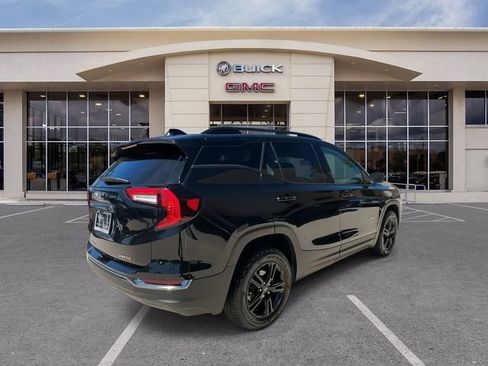 Used 2024 GMC Terrain AT4 w/ Tech Package AWD/4WD image 14