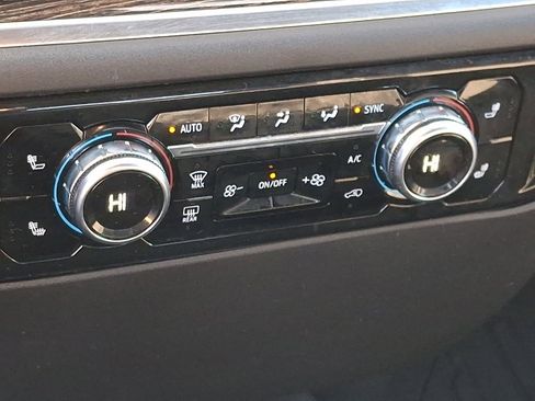 Used 2022 GMC Sierra 1500 Elevation w/ LPO, Elevation Black Package image 16