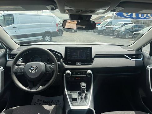 Used 2019 Toyota RAV4 XLE w/ Convenience Package AWD/4WD image 16