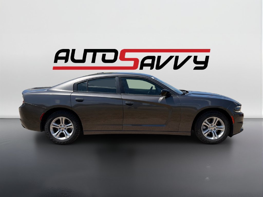 Used 2023 Dodge Charger SXT RWD image 4
