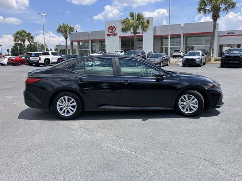 Used 2026 Toyota Camry LE w/ Convenience Package FWD image 6