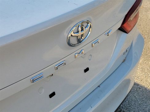 Used 2023 Toyota Camry LE image 6