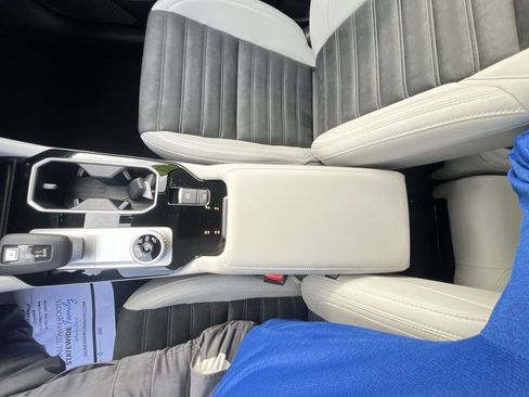 New 2026 Mitsubishi Outlander SE image 21