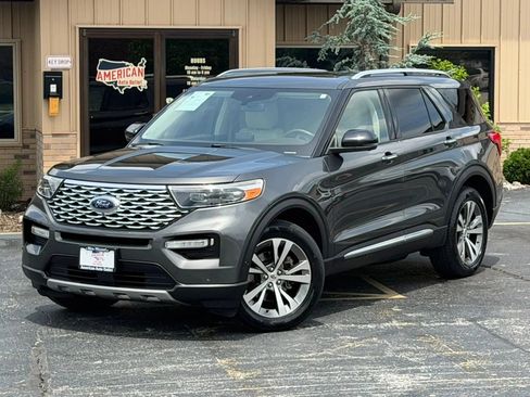 Used 2020 Ford Explorer Platinum w/ Premium Technology Package AWD/4WD image 3