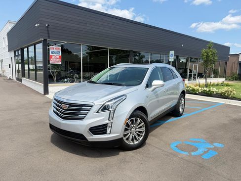 Used 2017 Cadillac XT5 Luxury w/ Driver Awareness Package AWD/4WD image 1