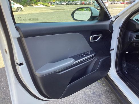 Used 2025 Kia K4 FWD image 9