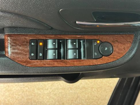 Used 2007 GMC Yukon SLT w/ SLT Preferred Equipment Group RWD image 18