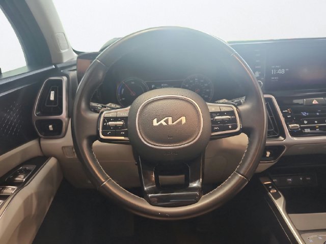 Certified 2023 Kia Sorento EX AWD/4WD image 9