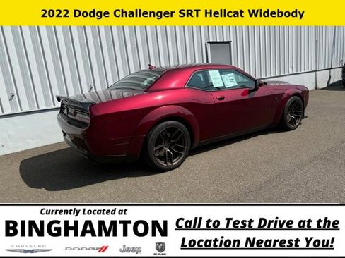 Used 2022 Dodge Challenger SRT Hellcat RWD image 5