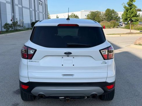 Used 2017 Ford Escape SE w/ SE Cold Weather Package AWD/4WD image 6