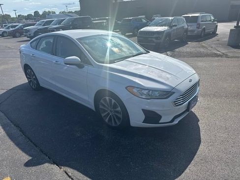 Used 2020 Ford Fusion SE AWD/4WD image 3