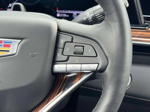 Certified 2024 Cadillac Escalade Premium Luxury AWD/4WD image 8