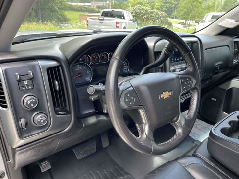 Used 2018 Chevrolet Silverado 1500 LT w/ All Star Edition AWD/4WD image 7