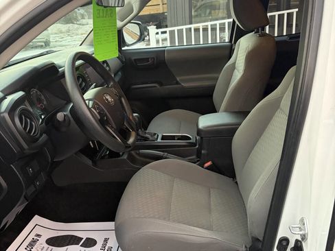 Used 2021 Toyota Tacoma SR5 image 9