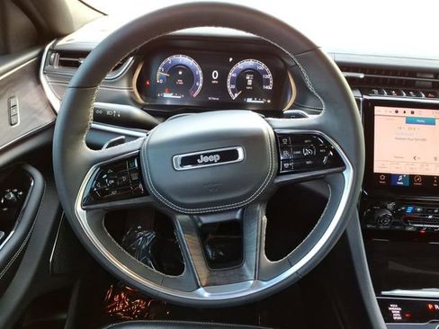 Used 2023 Jeep Grand Cherokee L Overland AWD/4WD image 22