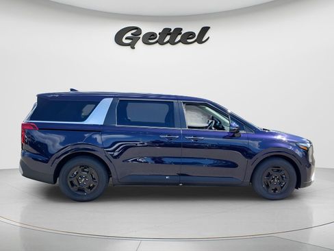 New 2026 Kia Carnival LXS image 3