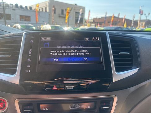 Used 2018 Honda Pilot EX image 24