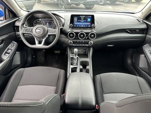 Certified 2025 Nissan Sentra SV image 31
