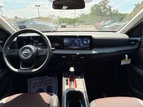 New 2026 Nissan Kicks SR w/ SR Premium Package AWD/4WD image 19