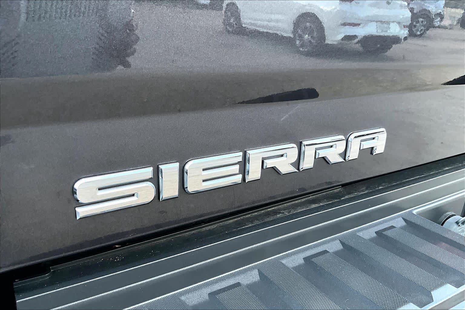Used 2015 GMC Sierra 2500 Denali w/ Duramax Plus Package AWD/4WD image 31