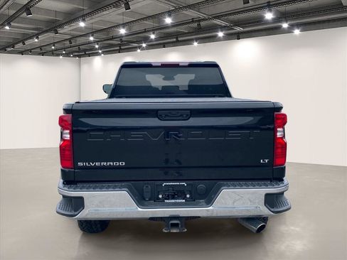 Used 2024 Chevrolet Silverado 2500 LT AWD/4WD image 6