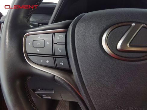 Used 2019 Lexus UX 250h w/ Premium Package image 11