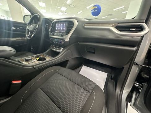 Certified 2023 GMC Acadia SLE w/ Driver Convenience Package image 30