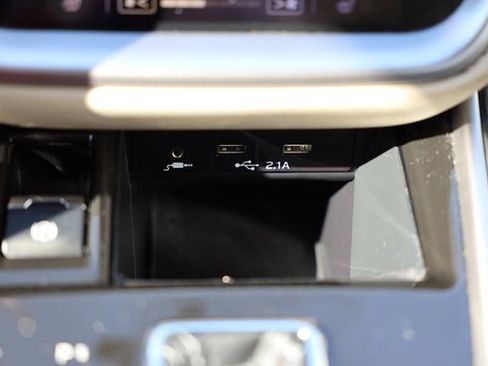 Used 2021 Subaru Legacy Limited image 42