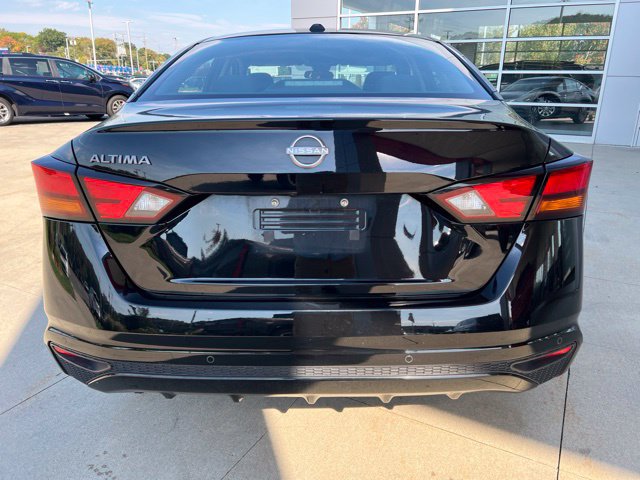 Used 2025 Nissan Altima 2.5 SV FWD image 6