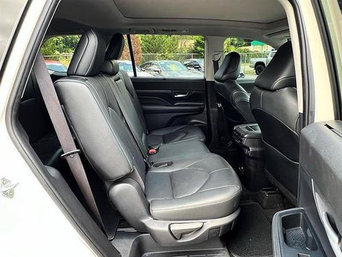 Used 2024 Toyota Grand Highlander FWD image 42