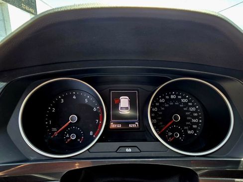 Used 2018 Volkswagen Tiguan SE FWD image 7