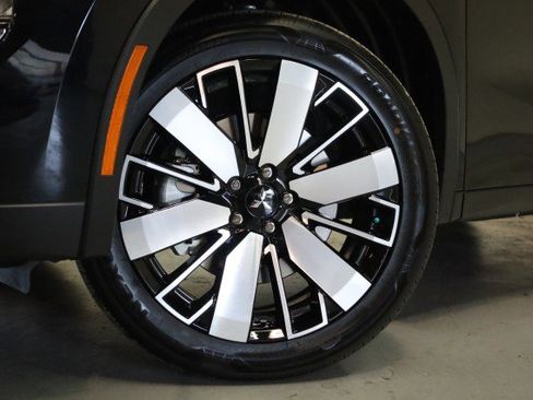 New 2025 Mitsubishi Outlander SE image 3