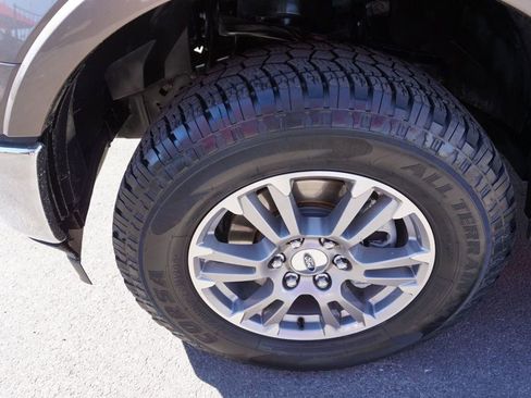 Used 2018 Ford F150 Lariat image 12