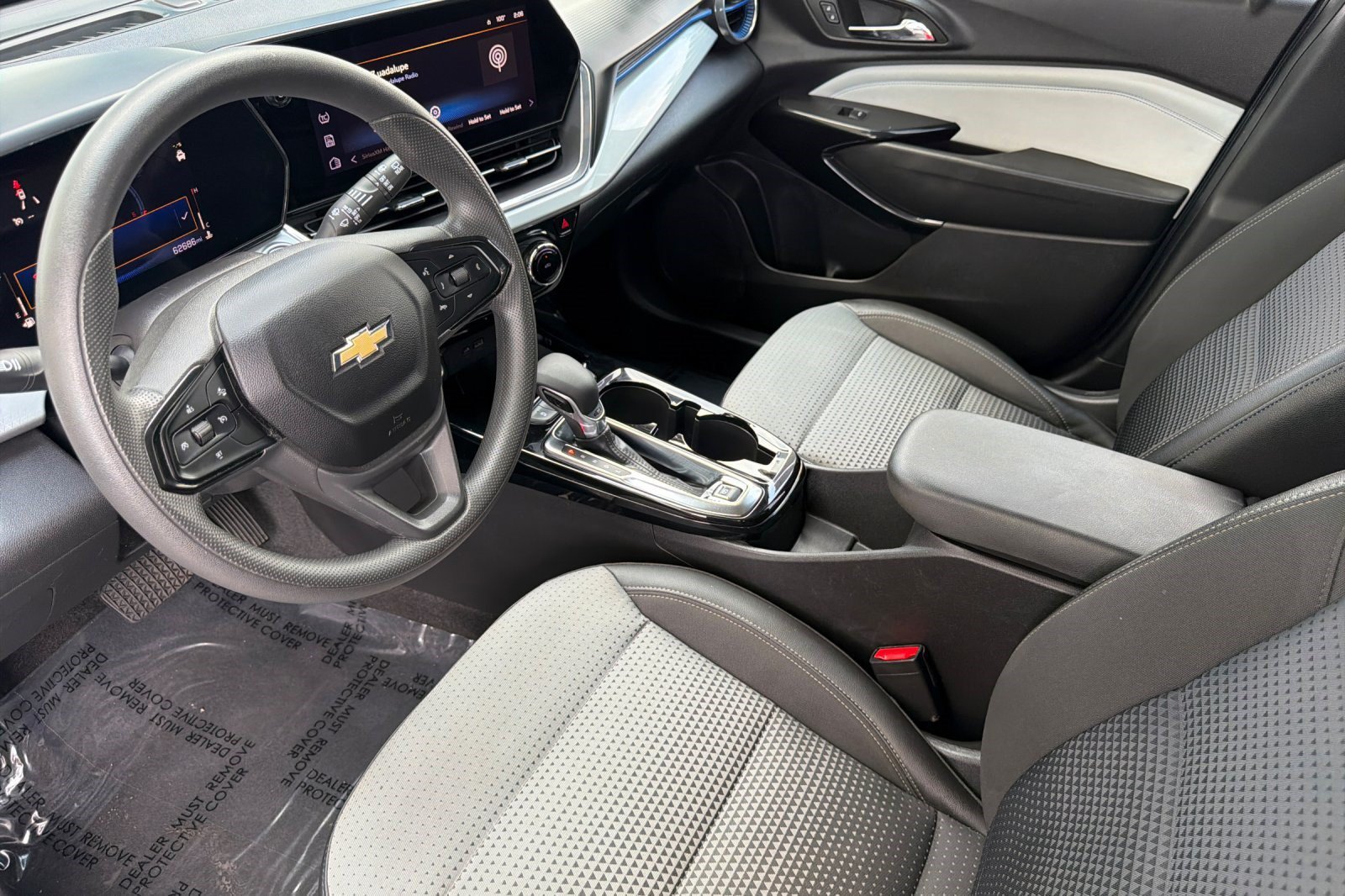 Used 2024 Chevrolet Trax LT FWD image 4