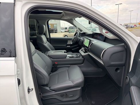 New 2025 Ford Expedition Max Active image 21