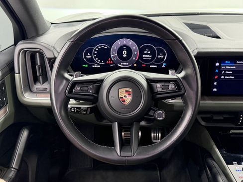 Certified 2024 Porsche Cayenne S AWD/4WD image 44