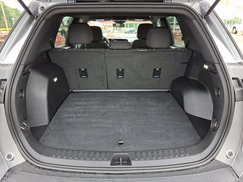Used 2025 Chevrolet Equinox LT FWD image 28