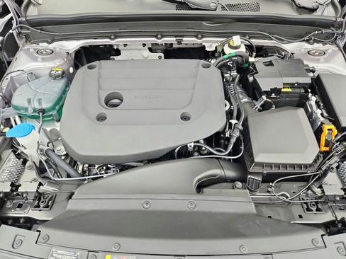 New 2026 Volvo XC40 B5 Plus w/ Protection Package Premier image 36