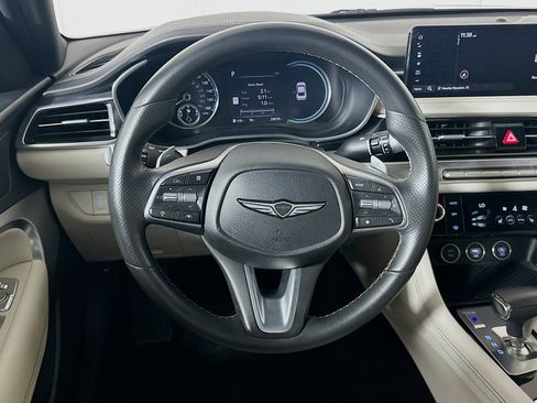 Used 2025 Genesis G70 2.5T RWD image 18