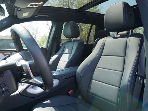 Certified 2025 Mercedes-Benz GLS 450 4MATIC image 16