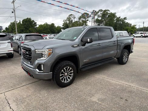 Used 2022 GMC Sierra 1500 AT4 w/ AT4 Premium Package AWD/4WD image 2