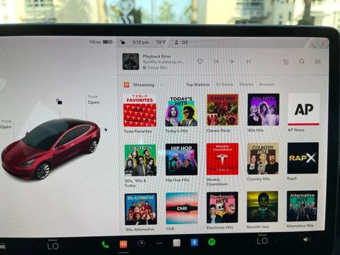 Used 2018 Tesla Model 3 Long Range RWD image 17