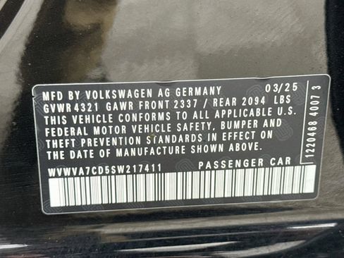 Certified 2025 Volkswagen GTI Autobahn FWD image 31