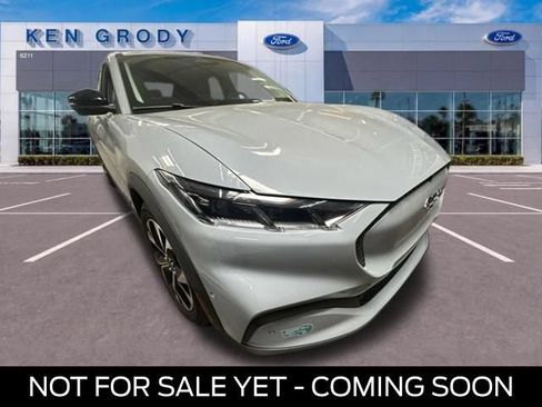 Used 2024 Ford Mustang Mach-E Select AWD/4WD image 1