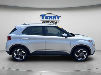 Used 2025 Hyundai Venue SEL